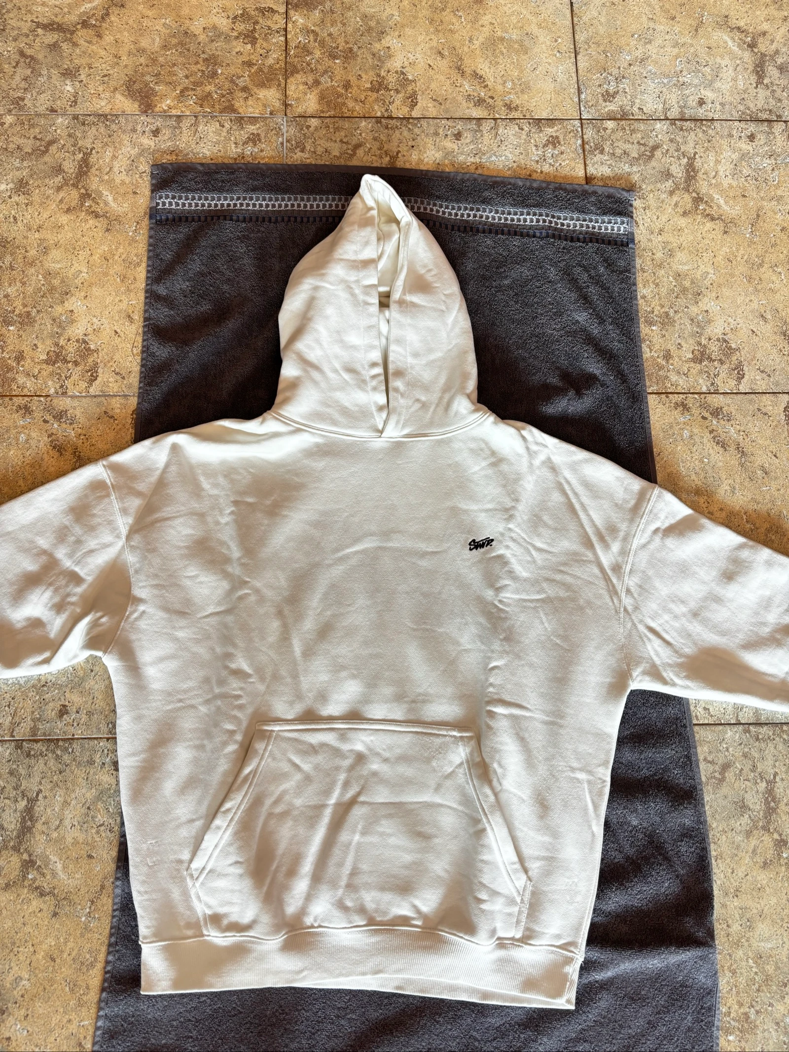 Sudadera STWD. blanca del Bershka talla L